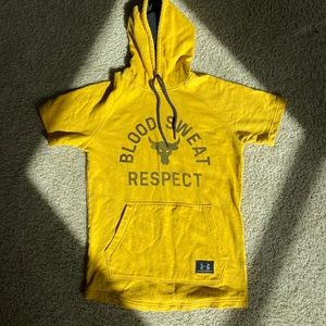 Project Rock Short sleeve Hoodie